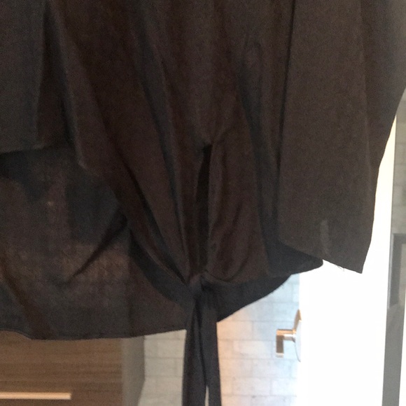 Black top - Picture 2 of 2